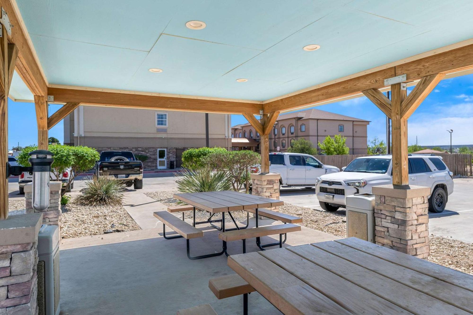 Quality Inn & Suites Big Spring Exterior foto